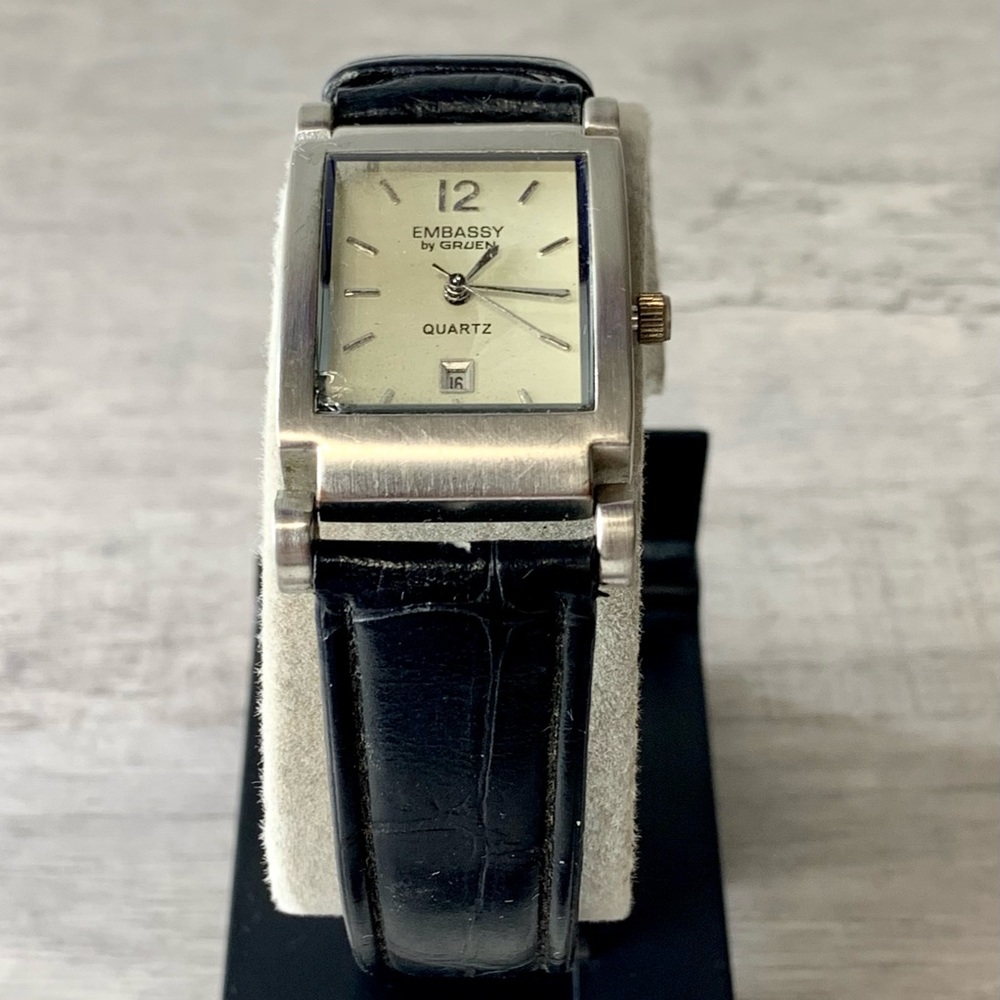 Embassy Bye GRUEN  Wrist Watch New Battery pre-own